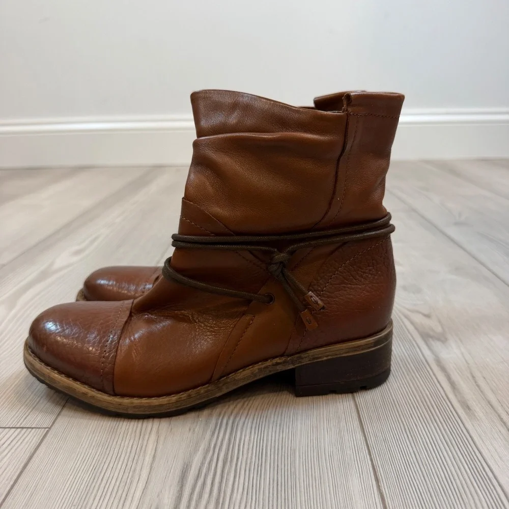 Clarks artisan volara